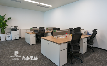 小面積辦公室裝修，如何顯得寬敞